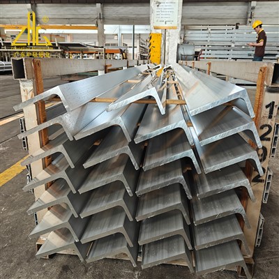 Profily ve tvaru hliníku L -